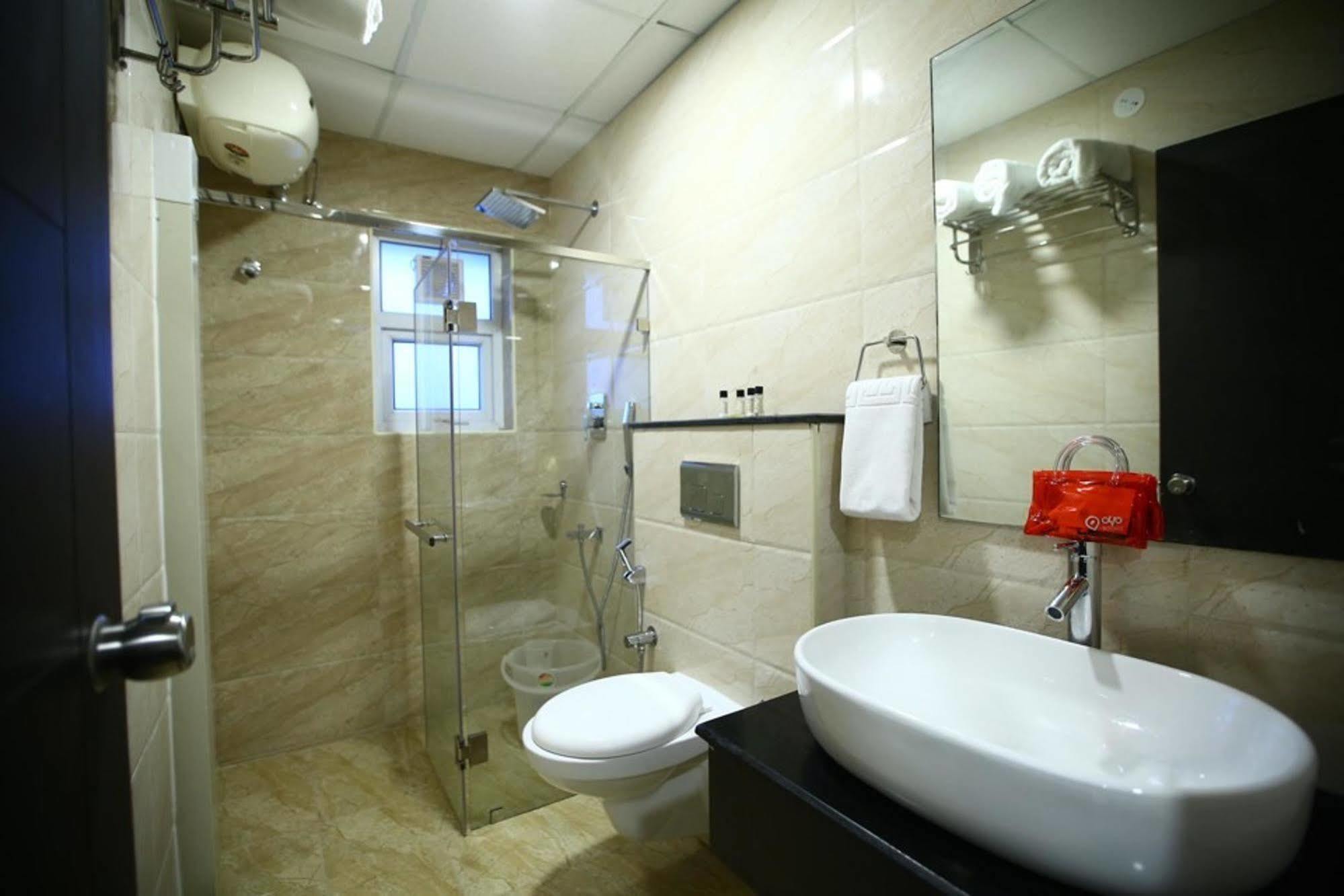 Fabhotel Alreef Residency Chennai Bagian luar foto